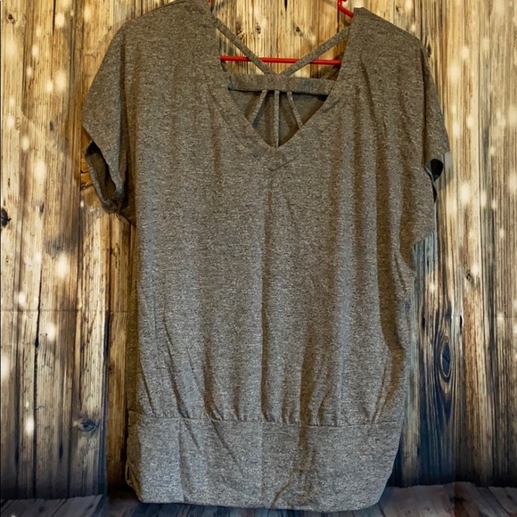 Shirt - Picture 3 of 4